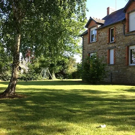 Ti Laouen, Maison Traditionnelle Bretonne * Les Brulais